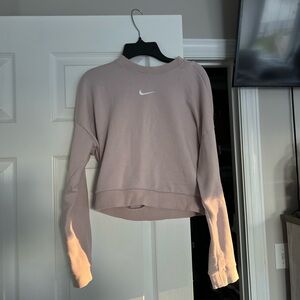 CROPPED NIKE SWEATSHIRT Small